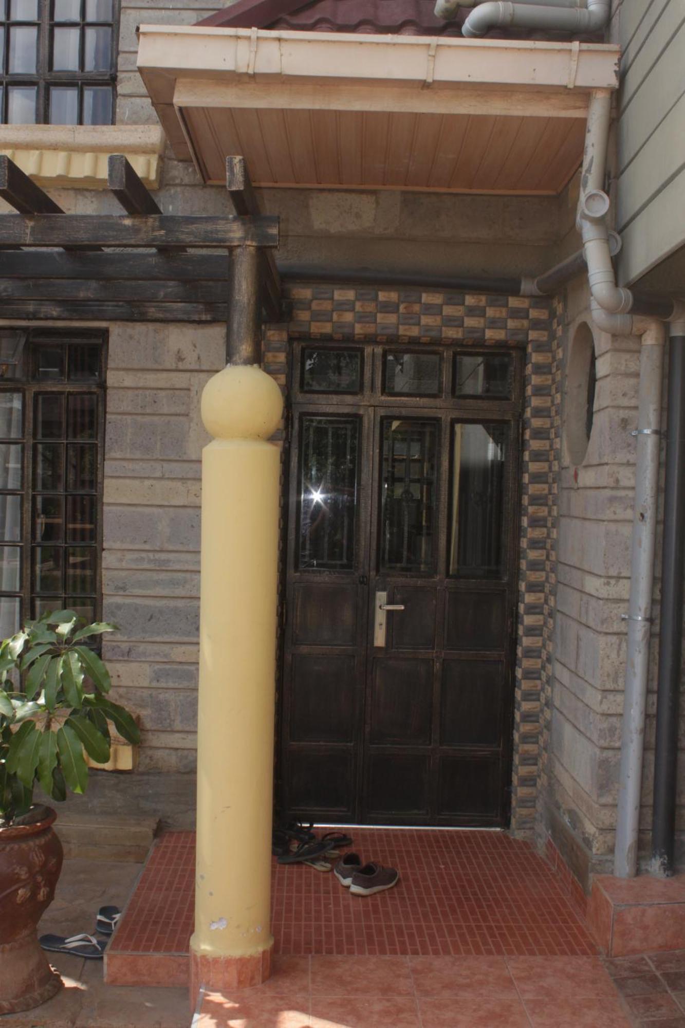 Eshborns House - Near Jkia Bed & Breakfast Syokimau Exterior foto